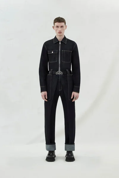 Look 18